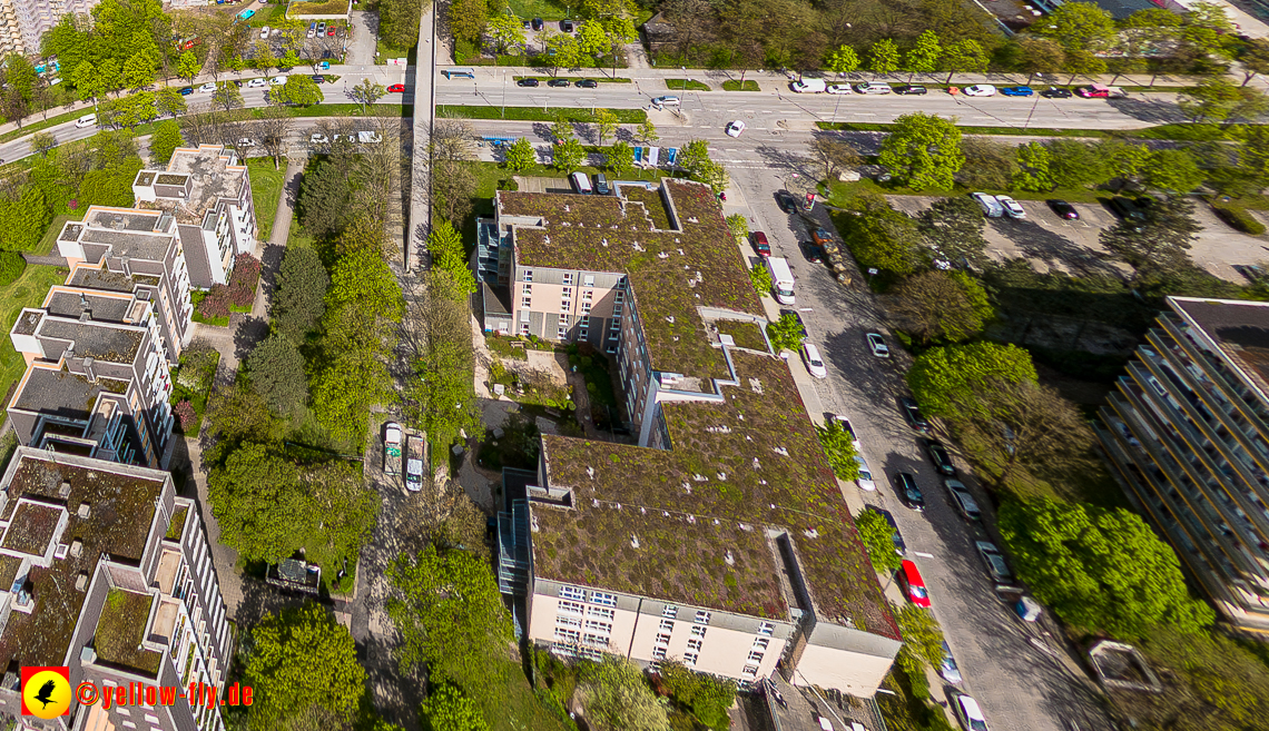04.05.2023 - Luftbilder vom Marx-Zentrum uns seiner Umgebung in Neuperlach